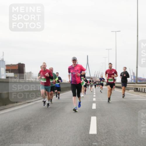 03.10.2025 - Köhlbrandbrückenlauf Matties Gatica Varas http://msf.ph/oto/9188397 03.10.2025 15:54:08 Position 3 002 meine-sportfotos.de