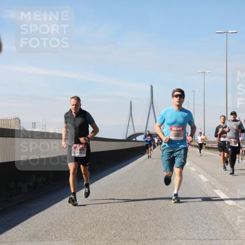 03.10.2025 - Köhlbrandbrückenlauf Yannick Fuchs http://msf.ph/oto/9188416 03.10.2025 11:47:29 Position 3  meine-sportfotos.de