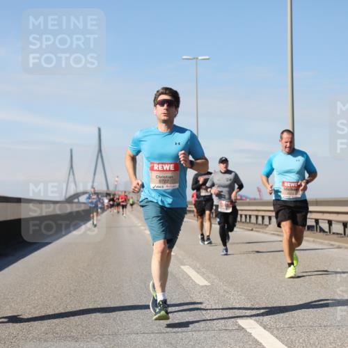 03.10.2025 - Köhlbrandbrückenlauf Yannick Fuchs http://msf.ph/oto/9188424 03.10.2025 11:47:30 Position 3 6722, 20, 6523 meine-sportfotos.de