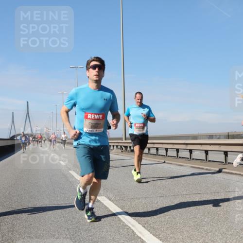 03.10.2025 - Köhlbrandbrückenlauf Yannick Fuchs http://msf.ph/oto/9188428 03.10.2025 11:47:31 Position 3 6722 meine-sportfotos.de