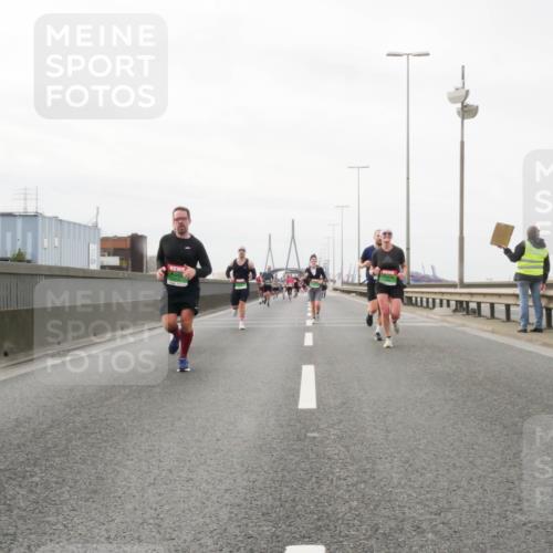 03.10.2025 - Köhlbrandbrückenlauf Matties Gatica Varas http://msf.ph/oto/9188429 03.10.2025 15:54:15 Position 3  meine-sportfotos.de