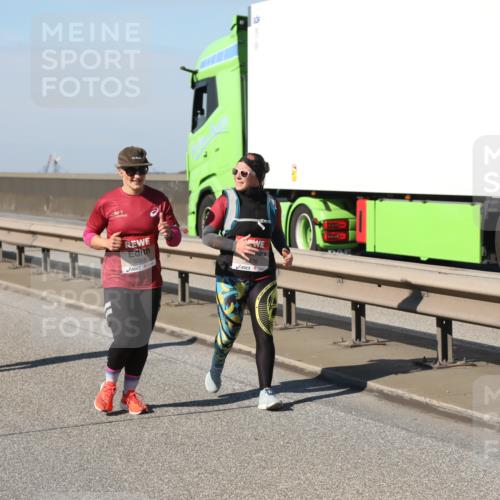 03.10.2025 - Köhlbrandbrückenlauf Yannick Fuchs http://msf.ph/oto/9188430 03.10.2025 12:07:47 Position 3 5368 meine-sportfotos.de