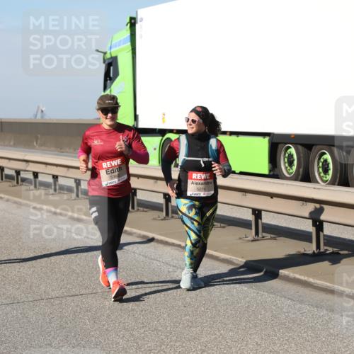 03.10.2025 - Köhlbrandbrückenlauf Yannick Fuchs http://msf.ph/oto/9188434 03.10.2025 12:07:48 Position 3 5368, 5276 meine-sportfotos.de