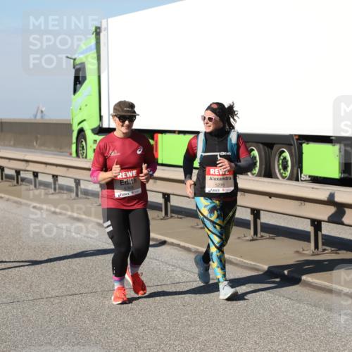 03.10.2025 - Köhlbrandbrückenlauf Yannick Fuchs http://msf.ph/oto/9188439 03.10.2025 12:07:48 Position 3 5368, 5276, 375 meine-sportfotos.de