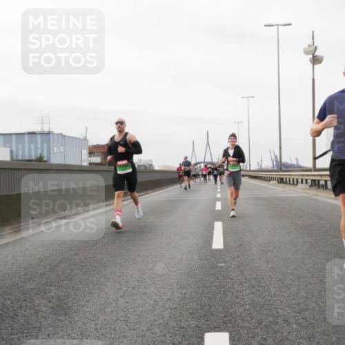 03.10.2025 - Köhlbrandbrückenlauf Matties Gatica Varas http://msf.ph/oto/9188440 03.10.2025 15:54:17 Position 3 8823 meine-sportfotos.de