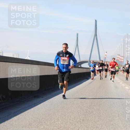 03.10.2025 - Köhlbrandbrückenlauf Yannick Fuchs http://msf.ph/oto/9188441 03.10.2025 11:47:36 Position 3 6470 meine-sportfotos.de