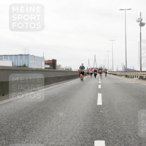03.10.2025 - Köhlbrandbrückenlauf Matties Gatica Varas http://msf.ph/oto/9188450 03.10.2025 15:54:19 Position 3  meine-sportfotos.de