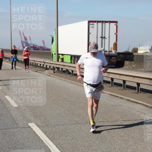 03.10.2025 - Köhlbrandbrückenlauf Yannick Fuchs http://msf.ph/oto/9188455 03.10.2025 12:07:49 Position 3  meine-sportfotos.de