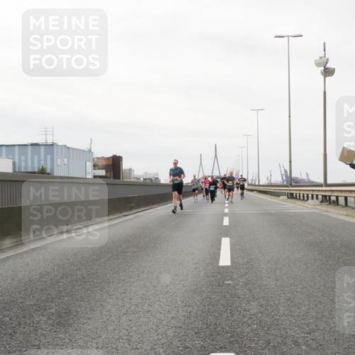 03.10.2025 - Köhlbrandbrückenlauf Matties Gatica Varas http://msf.ph/oto/9188456 03.10.2025 15:54:20 Position 3  meine-sportfotos.de