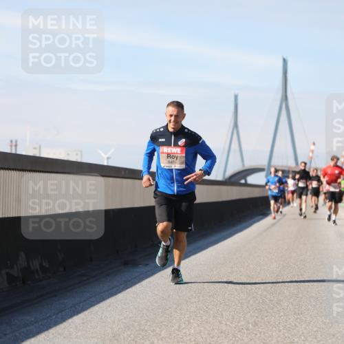 03.10.2025 - Köhlbrandbrückenlauf Yannick Fuchs http://msf.ph/oto/9188457 03.10.2025 11:47:37 Position 3 6470 meine-sportfotos.de