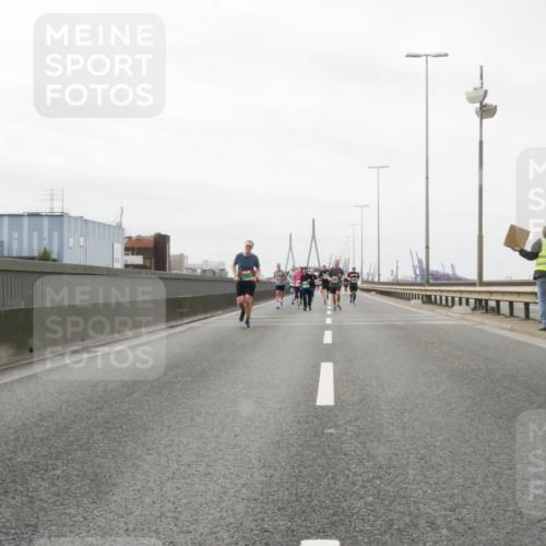 03.10.2025 - Köhlbrandbrückenlauf Matties Gatica Varas http://msf.ph/oto/9188458 03.10.2025 15:54:21 Position 3  meine-sportfotos.de
