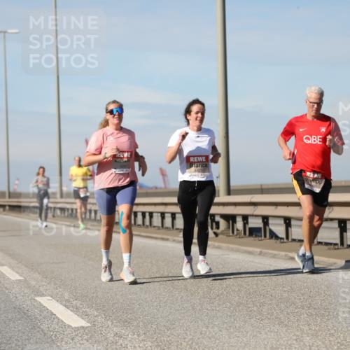 03.10.2025 - Köhlbrandbrückenlauf Yannick Fuchs http://msf.ph/oto/9188475 03.10.2025 11:47:39 Position 3 4297, 4422 meine-sportfotos.de