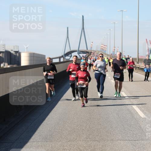03.10.2025 - Köhlbrandbrückenlauf Yannick Fuchs http://msf.ph/oto/9188483 03.10.2025 12:07:51 Position 3  meine-sportfotos.de