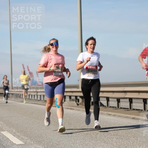 03.10.2025 - Köhlbrandbrückenlauf Yannick Fuchs http://msf.ph/oto/9188484 03.10.2025 11:47:40 Position 3 4201, 4422 meine-sportfotos.de