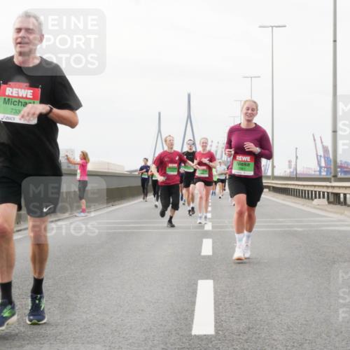 03.10.2025 - Köhlbrandbrückenlauf Matties Gatica Varas http://msf.ph/oto/9188507 03.10.2025 15:54:32 Position 3 733, 7961 meine-sportfotos.de