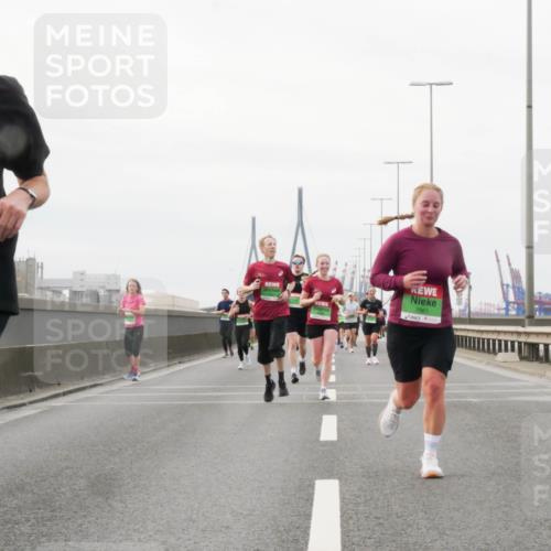03.10.2025 - Köhlbrandbrückenlauf Matties Gatica Varas http://msf.ph/oto/9188509 03.10.2025 15:54:33 Position 3 7330, 7961 meine-sportfotos.de