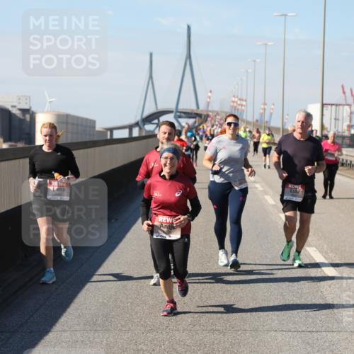 03.10.2025 - Köhlbrandbrückenlauf Yannick Fuchs http://msf.ph/oto/9188523 03.10.2025 12:07:53 Position 3 5482 meine-sportfotos.de