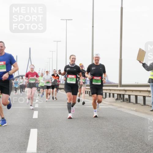 03.10.2025 - Köhlbrandbrückenlauf Matties Gatica Varas http://msf.ph/oto/9188538 03.10.2025 15:54:40 Position 3 9097 meine-sportfotos.de