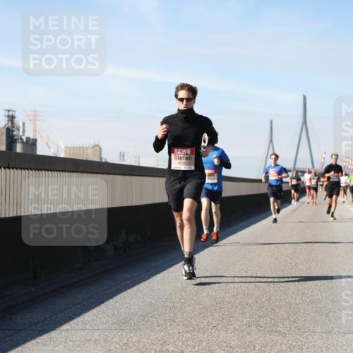 03.10.2025 - Köhlbrandbrückenlauf Yannick Fuchs http://msf.ph/oto/9188539 03.10.2025 11:47:46 Position 3 4116, 214 meine-sportfotos.de