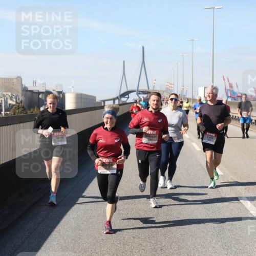 03.10.2025 - Köhlbrandbrückenlauf Yannick Fuchs http://msf.ph/oto/9188543 03.10.2025 12:07:54 Position 3  meine-sportfotos.de