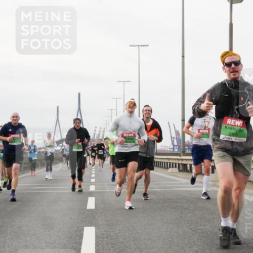 03.10.2025 - Köhlbrandbrückenlauf Matties Gatica Varas http://msf.ph/oto/9188557 03.10.2025 15:54:44 Position 3 9169 meine-sportfotos.de