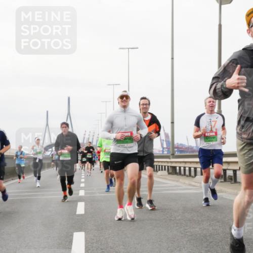 03.10.2025 - Köhlbrandbrückenlauf Matties Gatica Varas http://msf.ph/oto/9188560 03.10.2025 15:54:44 Position 3 20, 9169 meine-sportfotos.de