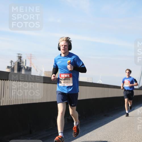 03.10.2025 - Köhlbrandbrückenlauf Yannick Fuchs http://msf.ph/oto/9188565 03.10.2025 11:47:48 Position 3 4214 meine-sportfotos.de