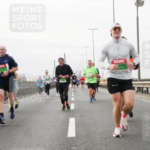 03.10.2025 - Köhlbrandbrückenlauf Matties Gatica Varas http://msf.ph/oto/9188567 03.10.2025 15:54:46 Position 3 7533, 7126 meine-sportfotos.de