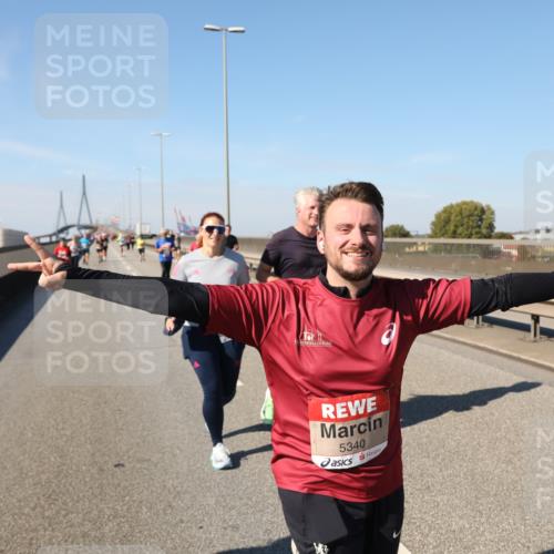 03.10.2025 - Köhlbrandbrückenlauf Yannick Fuchs http://msf.ph/oto/9188590 03.10.2025 12:07:57 Position 3 5340 meine-sportfotos.de