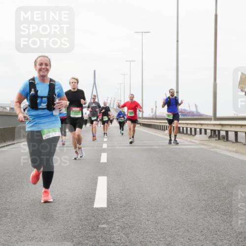 03.10.2025 - Köhlbrandbrückenlauf Matties Gatica Varas http://msf.ph/oto/9188595 03.10.2025 15:54:52 Position 3 9200, 9202 meine-sportfotos.de