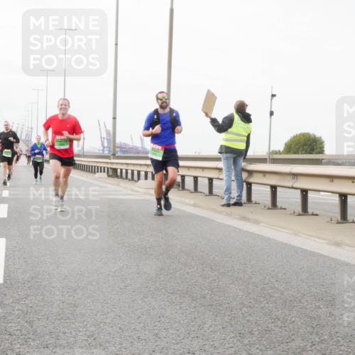 03.10.2025 - Köhlbrandbrückenlauf Matties Gatica Varas http://msf.ph/oto/9188605 03.10.2025 15:54:54 Position 3  meine-sportfotos.de