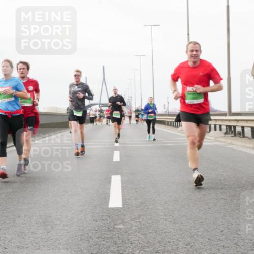 03.10.2025 - Köhlbrandbrückenlauf Matties Gatica Varas http://msf.ph/oto/9188611 03.10.2025 15:54:56 Position 3  meine-sportfotos.de
