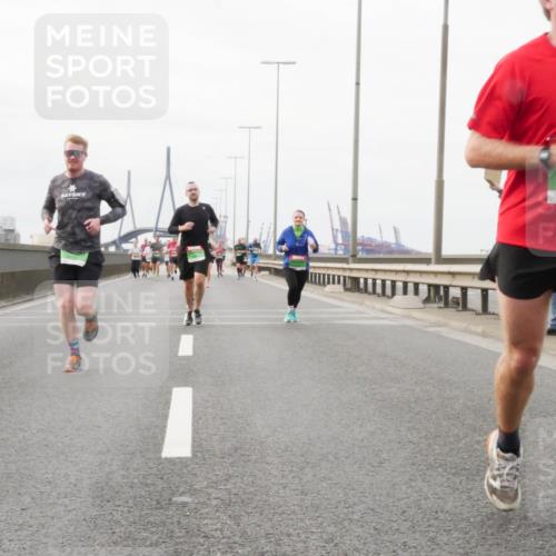 03.10.2025 - Köhlbrandbrückenlauf Matties Gatica Varas http://msf.ph/oto/9188616 03.10.2025 15:54:57 Position 3 9382 meine-sportfotos.de