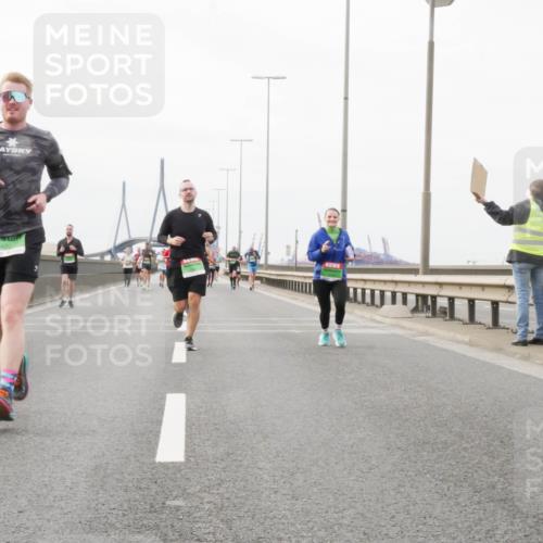 03.10.2025 - Köhlbrandbrückenlauf Matties Gatica Varas http://msf.ph/oto/9188621 03.10.2025 15:54:58 Position 3 9420 meine-sportfotos.de