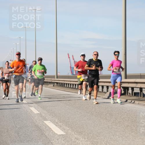 03.10.2025 - Köhlbrandbrückenlauf Yannick Fuchs http://msf.ph/oto/9188630 03.10.2025 11:47:54 Position 3 5670 meine-sportfotos.de
