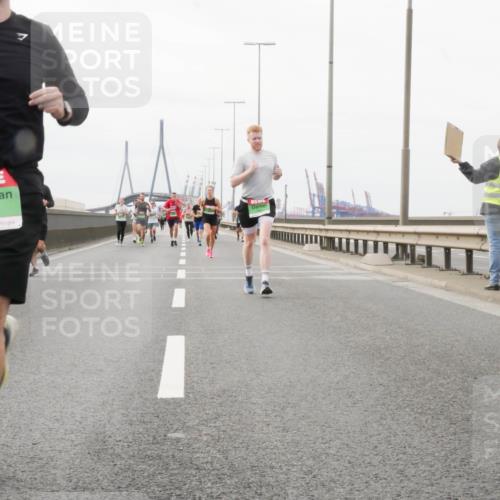 03.10.2025 - Köhlbrandbrückenlauf Matties Gatica Varas http://msf.ph/oto/9188633 03.10.2025 15:55:01 Position 3 7303 meine-sportfotos.de