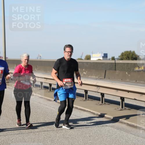 03.10.2025 - Köhlbrandbrückenlauf Yannick Fuchs http://msf.ph/oto/9188638 03.10.2025 12:08:00 Position 3 5077, 5074, 6463 meine-sportfotos.de
