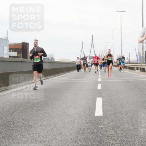 03.10.2025 - Köhlbrandbrückenlauf Matties Gatica Varas http://msf.ph/oto/9188643 03.10.2025 15:55:03 Position 3 7469 meine-sportfotos.de