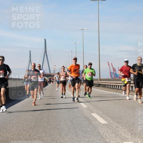 03.10.2025 - Köhlbrandbrückenlauf Yannick Fuchs http://msf.ph/oto/9188644 03.10.2025 11:47:55 Position 3  meine-sportfotos.de
