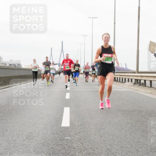 03.10.2025 - Köhlbrandbrückenlauf Matties Gatica Varas http://msf.ph/oto/9188659 03.10.2025 15:55:06 Position 3 9739 meine-sportfotos.de