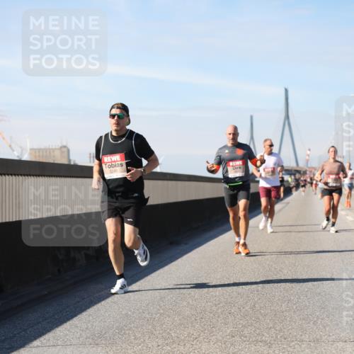 03.10.2025 - Köhlbrandbrückenlauf Yannick Fuchs http://msf.ph/oto/9188661 03.10.2025 11:47:56 Position 3 5245 meine-sportfotos.de