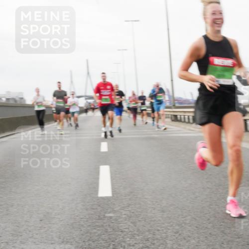 03.10.2025 - Köhlbrandbrückenlauf Matties Gatica Varas http://msf.ph/oto/9188663 03.10.2025 15:55:07 Position 3  meine-sportfotos.de