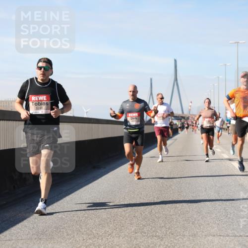 03.10.2025 - Köhlbrandbrückenlauf Yannick Fuchs http://msf.ph/oto/9188664 03.10.2025 11:47:57 Position 3 5245 meine-sportfotos.de