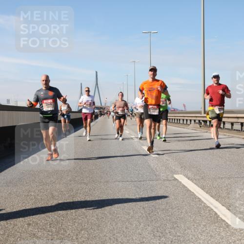 03.10.2025 - Köhlbrandbrückenlauf Yannick Fuchs http://msf.ph/oto/9188681 03.10.2025 11:47:58 Position 3  meine-sportfotos.de