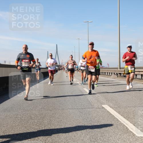 03.10.2025 - Köhlbrandbrückenlauf Yannick Fuchs http://msf.ph/oto/9188686 03.10.2025 11:47:58 Position 3 5670 meine-sportfotos.de