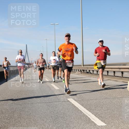 03.10.2025 - Köhlbrandbrückenlauf Yannick Fuchs http://msf.ph/oto/9188697 03.10.2025 11:47:58 Position 3 5670 meine-sportfotos.de