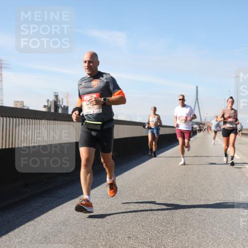 03.10.2025 - Köhlbrandbrückenlauf Yannick Fuchs http://msf.ph/oto/9188707 03.10.2025 11:47:59 Position 3 5670 meine-sportfotos.de