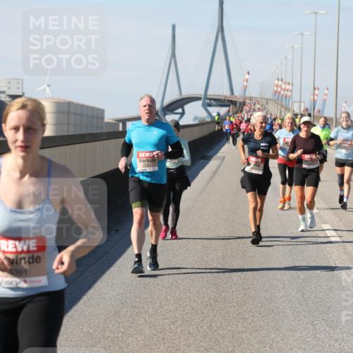03.10.2025 - Köhlbrandbrückenlauf Yannick Fuchs http://msf.ph/oto/9188715 03.10.2025 12:08:06 Position 3 391, 5133 meine-sportfotos.de