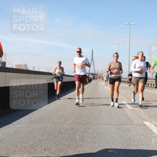 03.10.2025 - Köhlbrandbrückenlauf Yannick Fuchs http://msf.ph/oto/9188717 03.10.2025 11:48:00 Position 3 670, 4272 meine-sportfotos.de