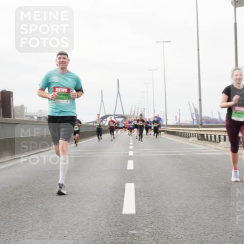 03.10.2025 - Köhlbrandbrückenlauf Matties Gatica Varas http://msf.ph/oto/9188718 03.10.2025 15:55:20 Position 3  meine-sportfotos.de